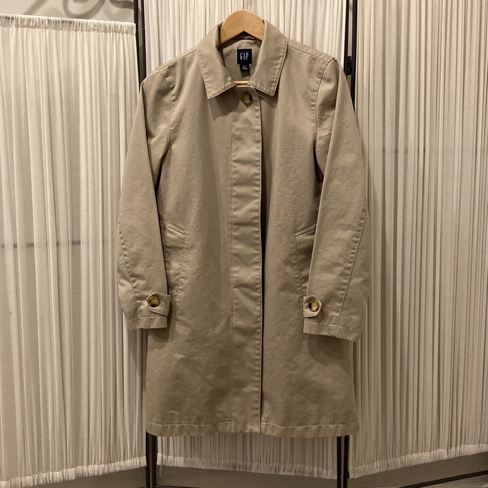 GUC Gap Trenchcoat - Size Small